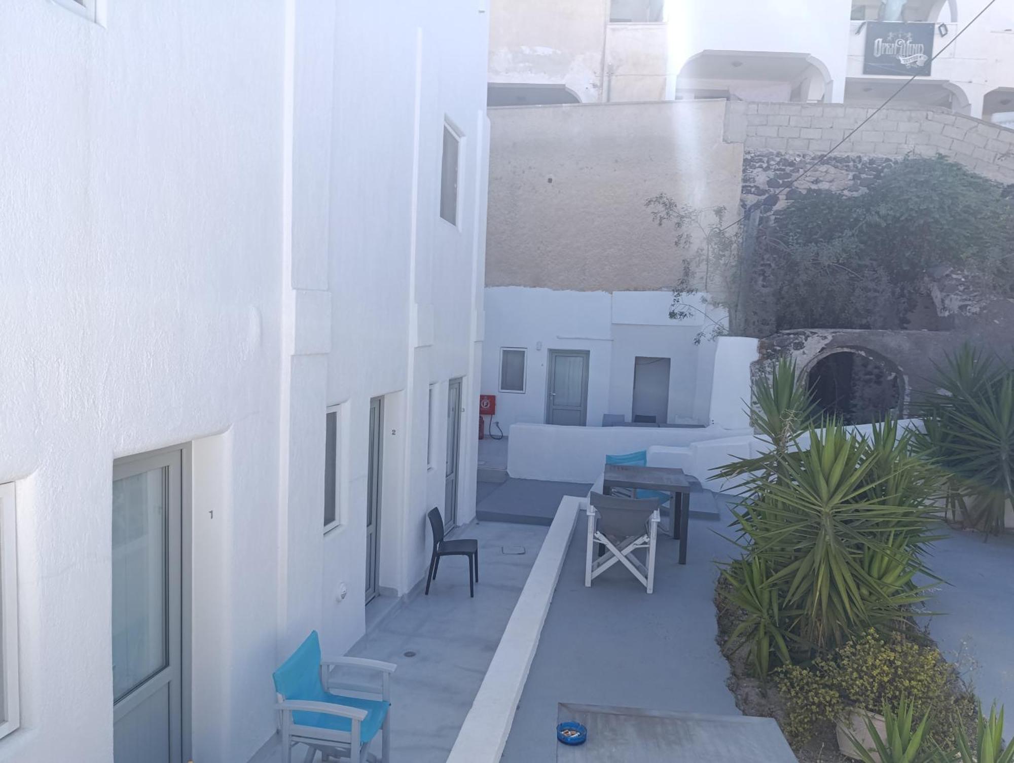 Fira Eco Center Rooms Exterior foto